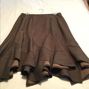Brown skirt by Maakif
